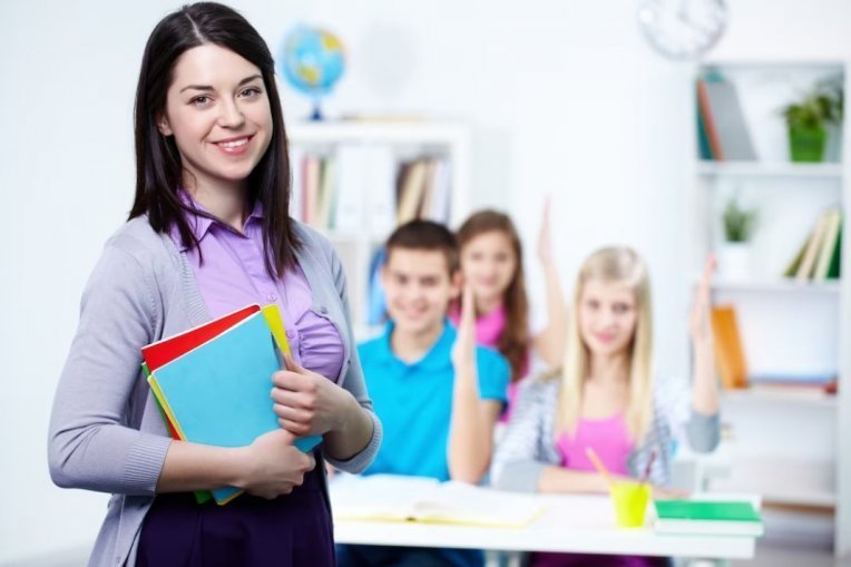 دورات للعاملين بالتدريس للحصول على علاوة الاستكمال